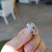 Load image into Gallery viewer, 925 Sterling Silver Micro Pave Dome Ring with Black Flowers
